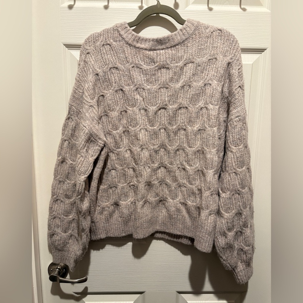 Hem & Thread Textured Knit Turtleneck Sweater - Light Gray